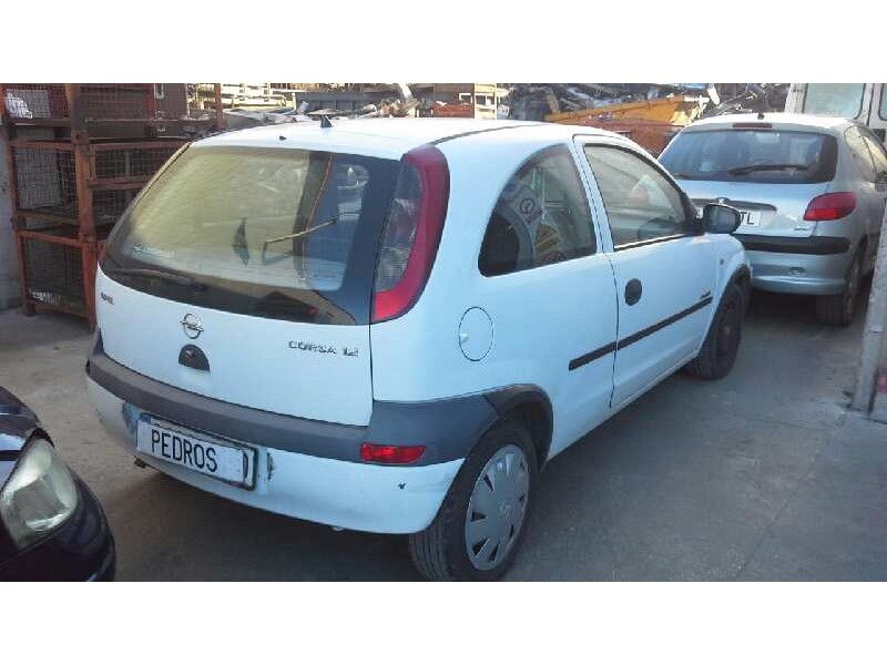 opel corsa c del año 2001