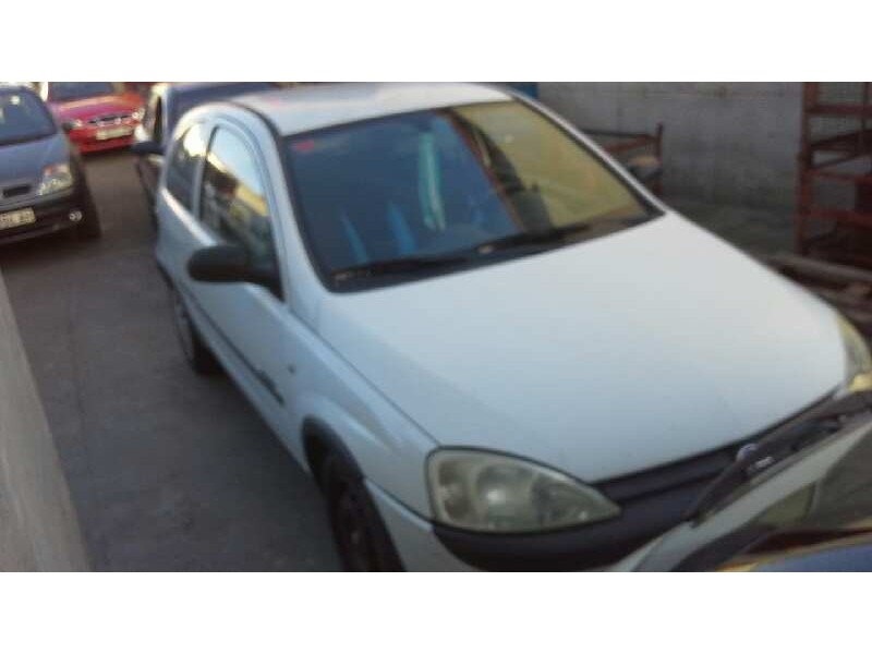 opel corsa c del año 2001