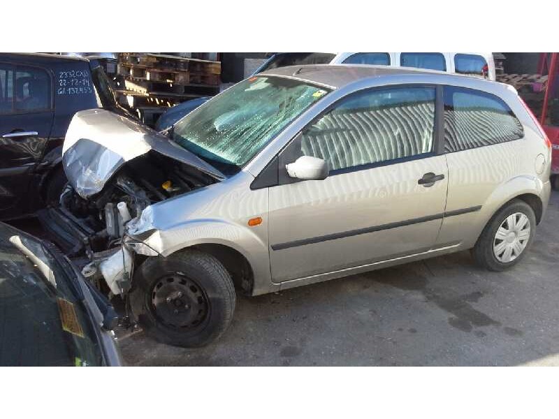 ford fiesta (cbk) del año 2004