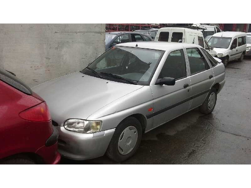 ford escort berlina/turnier del año 1998