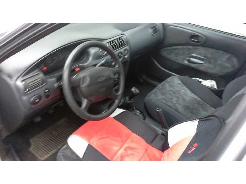 ford escort berlina/turnier del año 1998