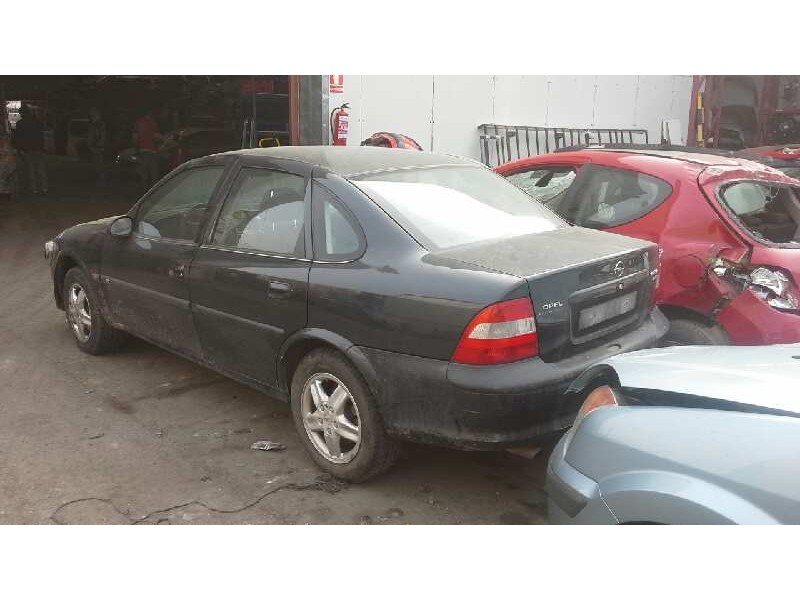 opel vectra b berlina del año 1998