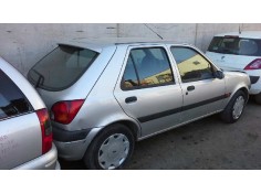 ford fiesta berlina (dx) del año 2002 2