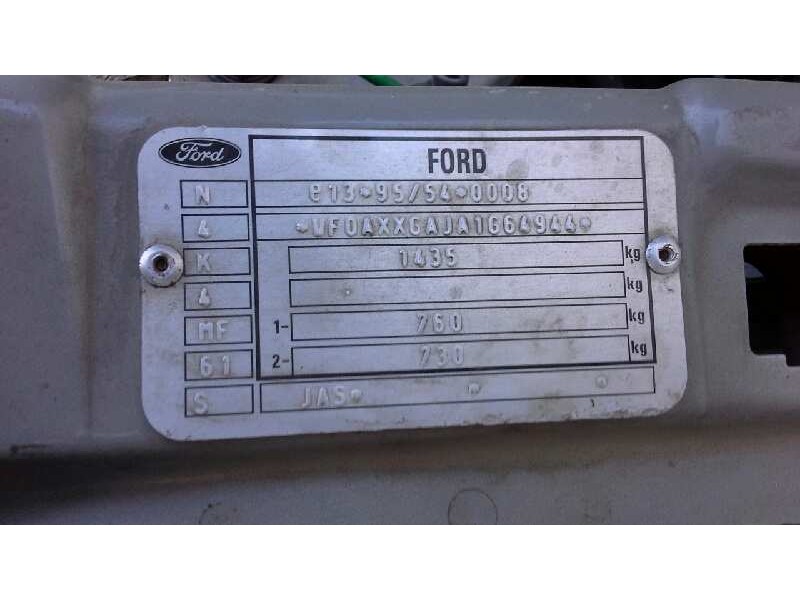 ford fiesta berlina (dx) del año 2002