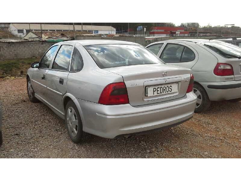 opel vectra b berlina del año 1999