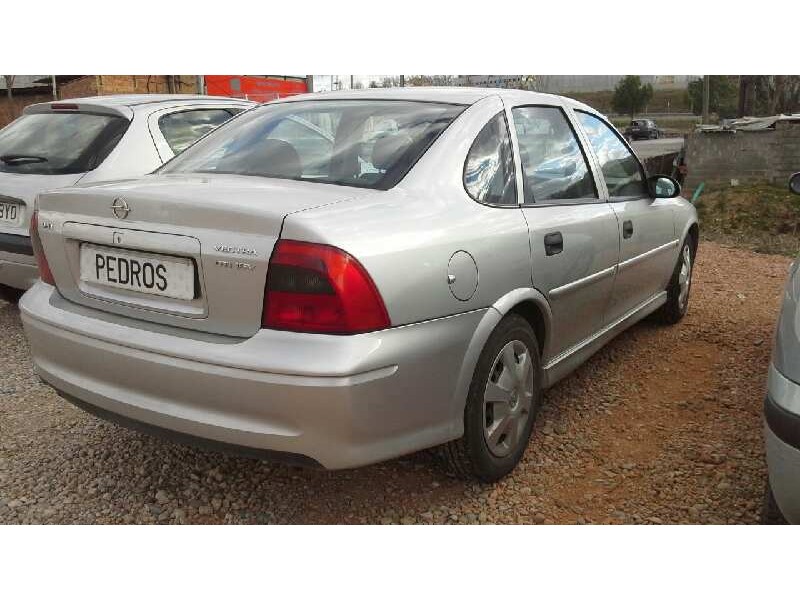 opel vectra b berlina del año 1999
