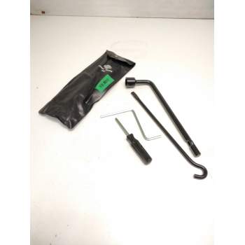 Recambio de varios para nissan serena (c23) 2.3 d referencia OEM IAM 995018C803  BOLSA HERRAMIENTAS RUEDA REPUESTO