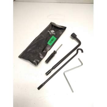 Recambio de varios para nissan serena (c23) 2.3 d referencia OEM IAM 995018C803  BOLSA HERRAMIENTAS RUEDA REPUESTO