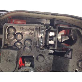 Recambio de piloto trasero derecho para renault laguna ii (bg0/1_) 1.9 dci (bg0e) referencia OEM IAM   