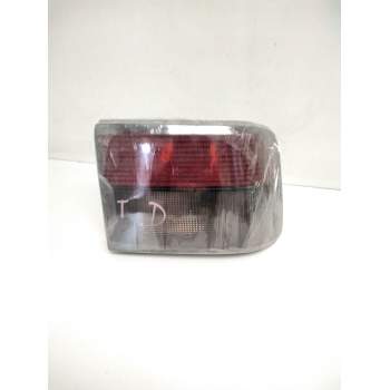 Recambio de piloto trasero derecho para renault 21 berlina (b/l48) 2.0 referencia OEM IAM 7700792975  