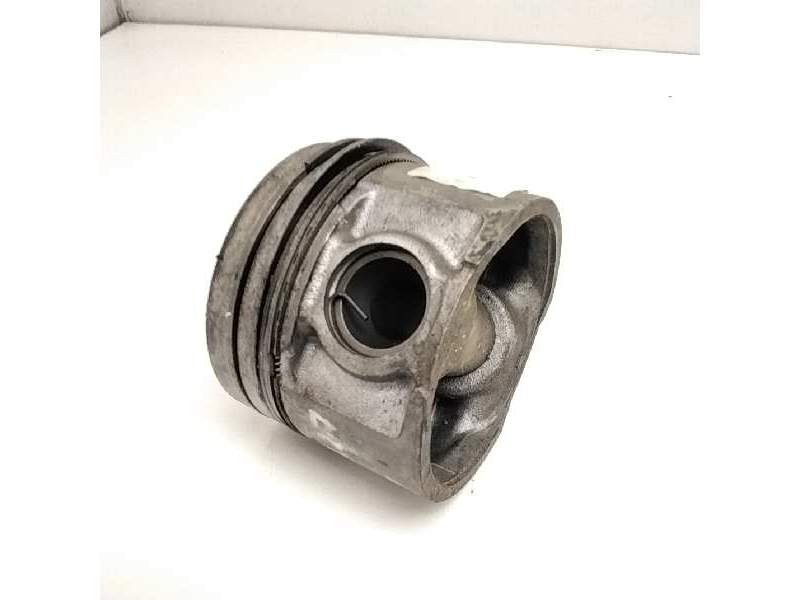 Recambio de piston para nissan terrano/terrano.ii (r20) 2.7 turbodiesel referencia OEM IAM   