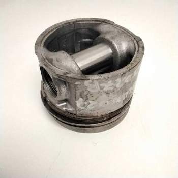 Recambio de piston para nissan terrano/terrano.ii (r20) 2.7 turbodiesel referencia OEM IAM   