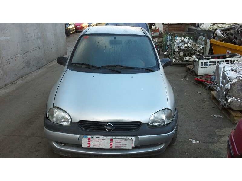 opel corsa b del año 2000