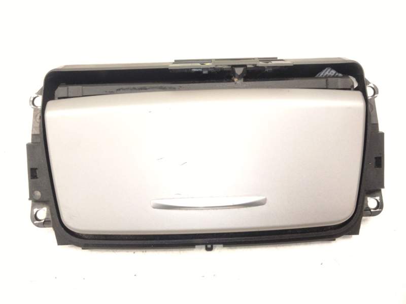 Recambio de cenicero para bmw serie 3 touring (e91) 320i referencia OEM IAM 7132376  
