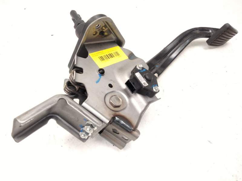 Recambio de pedal embrague para hyundai tucson (tl, tle) 2.0 crdi referencia OEM IAM 32802D3000  
