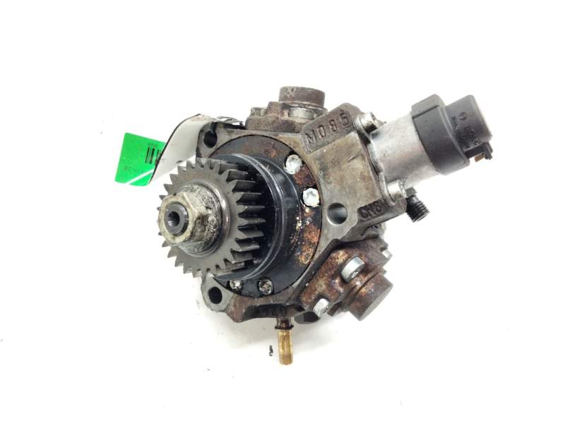 Recambio de bomba inyeccion para renault trafic caja cerrada dci cat referencia OEM IAM 8200950493  