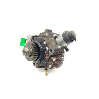 Recambio de bomba inyeccion para renault trafic caja cerrada dci cat referencia OEM IAM 8200950493  