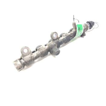 Recambio de rampa inyectora para renault trafic caja cerrada dci cat referencia OEM IAM 8200954113A  