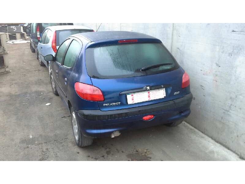 peugeot 206 berlina del año 2002