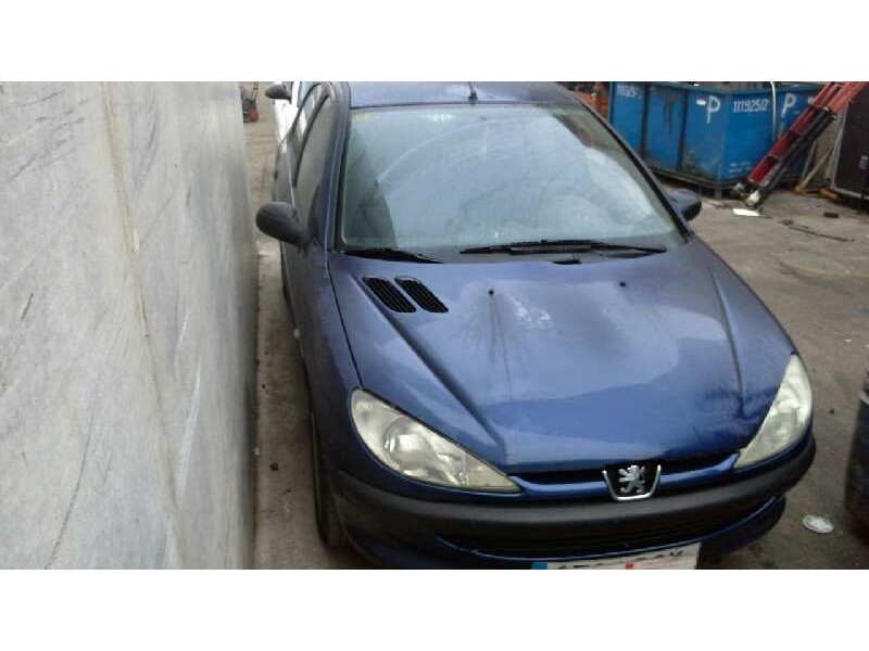 peugeot 206 berlina del año 2002