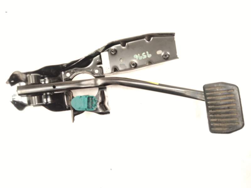 Recambio de pedal freno para land rover evoque 2.0 td4 cat referencia OEM IAM GJ322D094CB  