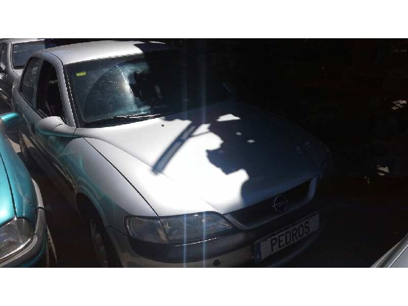opel vectra b berlina del año 1997