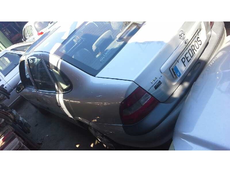 opel vectra b berlina del año 1997