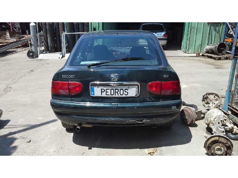 ford escort berlina/turnier del año 1995