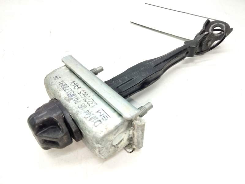 Recambio de retenedor puerta para opel astra j (p10) 1.6 (68) referencia OEM IAM 13270665AA  