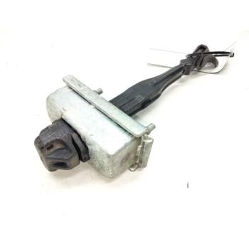 Recambio de retenedor puerta para opel astra j (p10) 1.6 (68) referencia OEM IAM 13270665AA  
