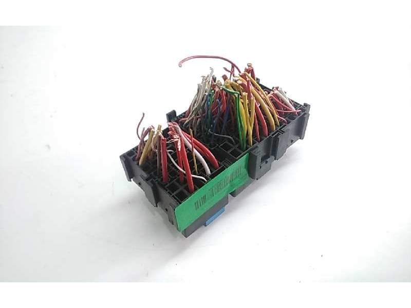 Recambio de caja fusibles para renault clio iii authentique referencia OEM IAM Z240180497R  