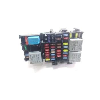 Recambio de caja fusibles para renault clio iii authentique referencia OEM IAM Z240180497R  