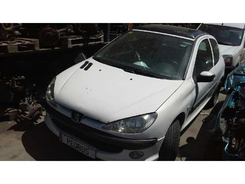 peugeot 206 berlina del año 2002
