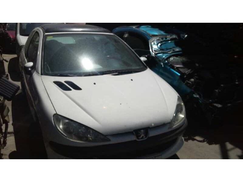 peugeot 206 berlina del año 2002