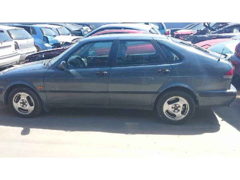 saab 9-3 berlina del año 1999
