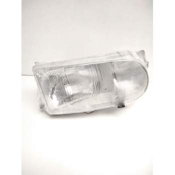 Recambio de faro derecho para nissan serena (c23) 2.0 d (kvjc23) referencia OEM IAM 260107C008 NISSAN 67735060