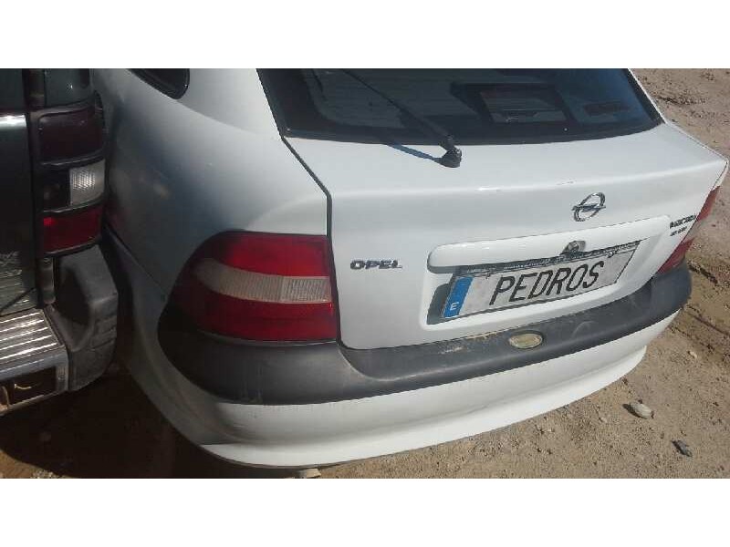 opel vectra b berlina del año 1998