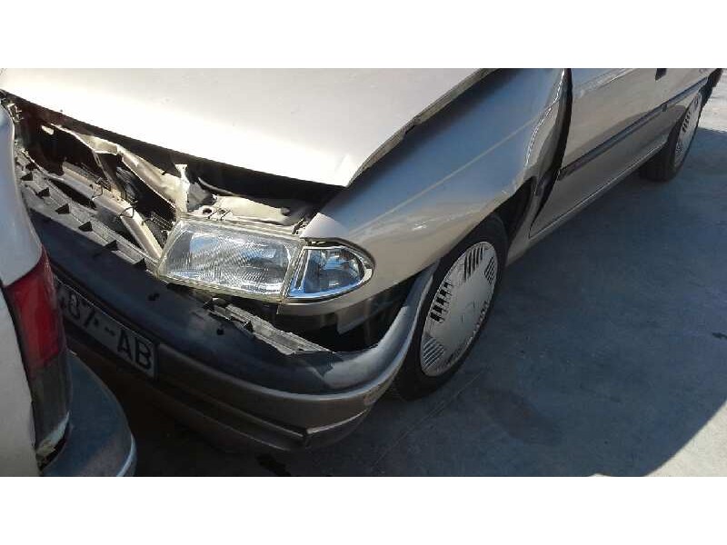 opel astra f berlina del año 1996