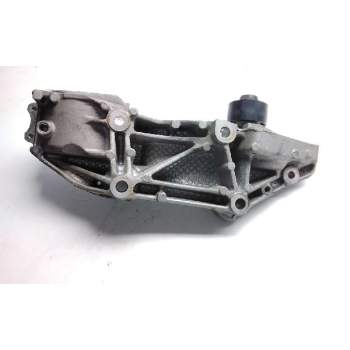 Recambio de soporte alternador para renault trafic caja cerrada dci cat referencia OEM IAM 8200881264  
