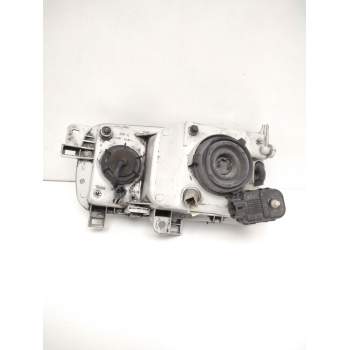 Recambio de faro derecho para nissan serena (c23) 2.0 d (kvjc23) referencia OEM IAM 260107C008 NISSAN 67735060