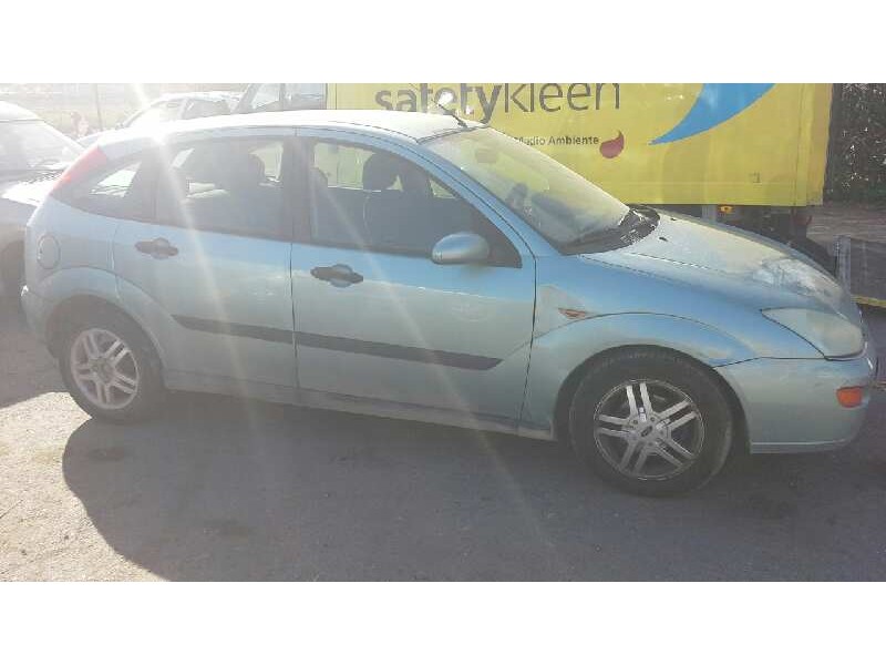 ford focus berlina (cak) del año 2001
