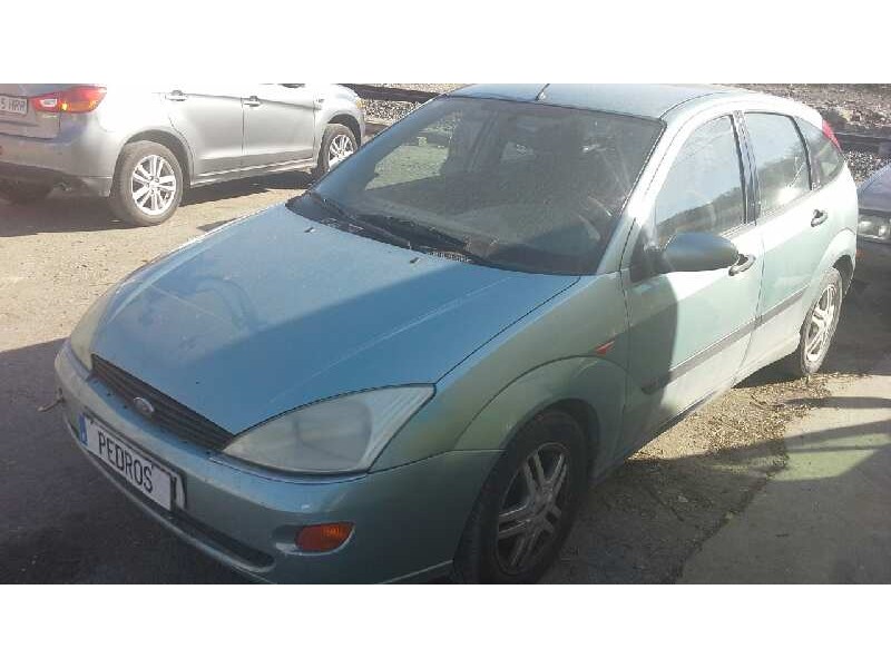 ford focus berlina (cak) del año 2001