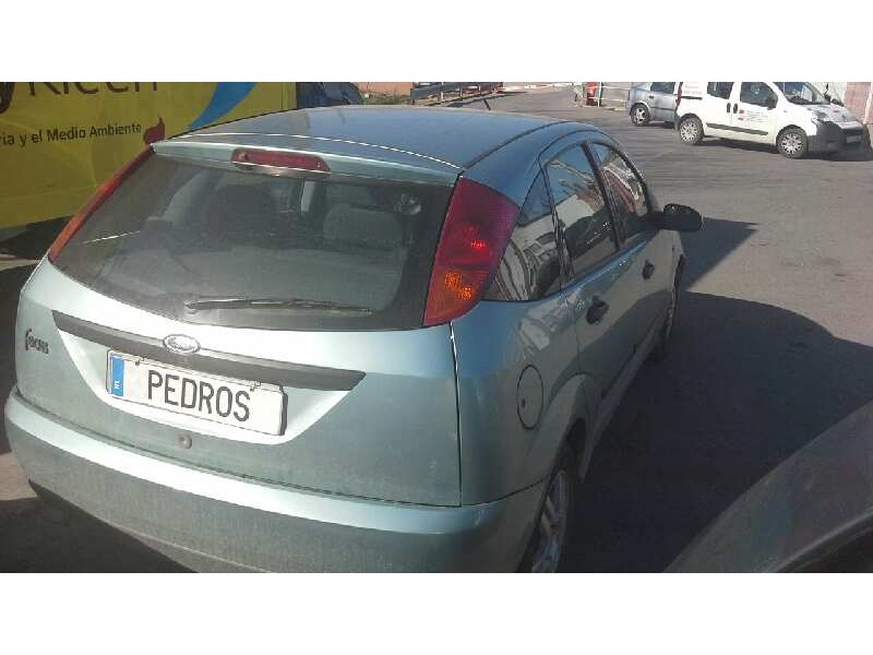 ford focus berlina (cak) del año 2001