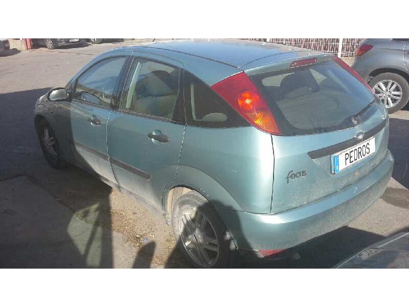 ford focus berlina (cak) del año 2001