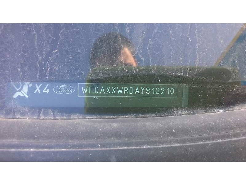 ford focus berlina (cak) del año 2001