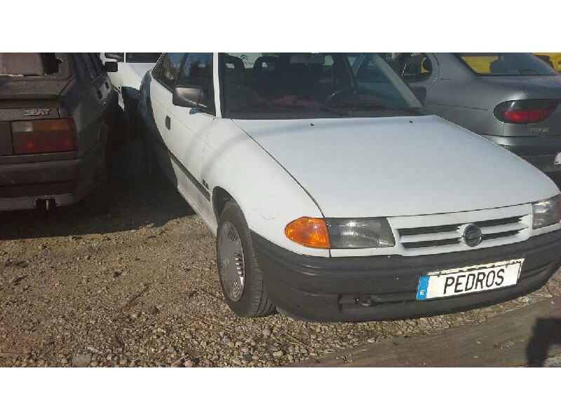 opel astra f berlina del año 1993