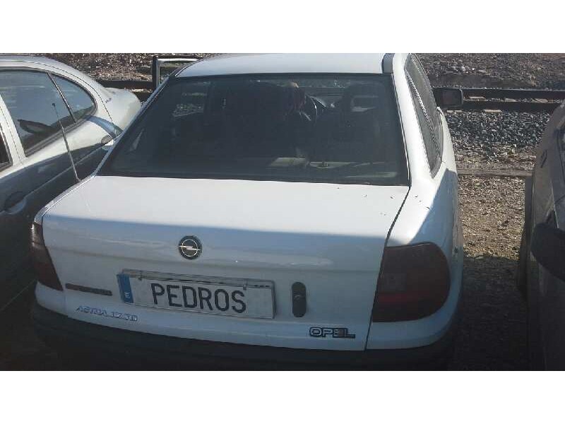 opel astra f berlina del año 1993