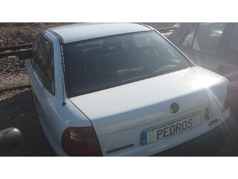 opel astra f berlina del año 1993