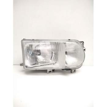 FARO DERECHO 260107C008 NISSAN 67735060