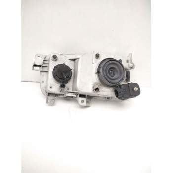 Recambio de faro derecho para nissan serena (c23) 2.0 d (kvjc23) referencia OEM IAM 260107C008 NISSAN 67735060